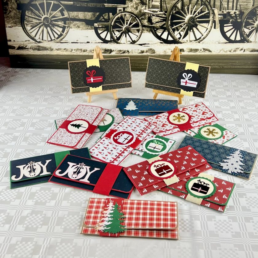 Umschläge im festlichen Design für Geld oder Gutscheine, Eintrittskarten für Kino oder Konzerte ...