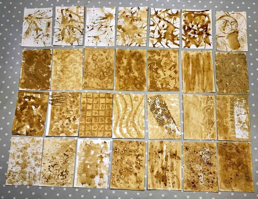 Kaffee Hintergründe mit verschiedenen Materialien und Techniken